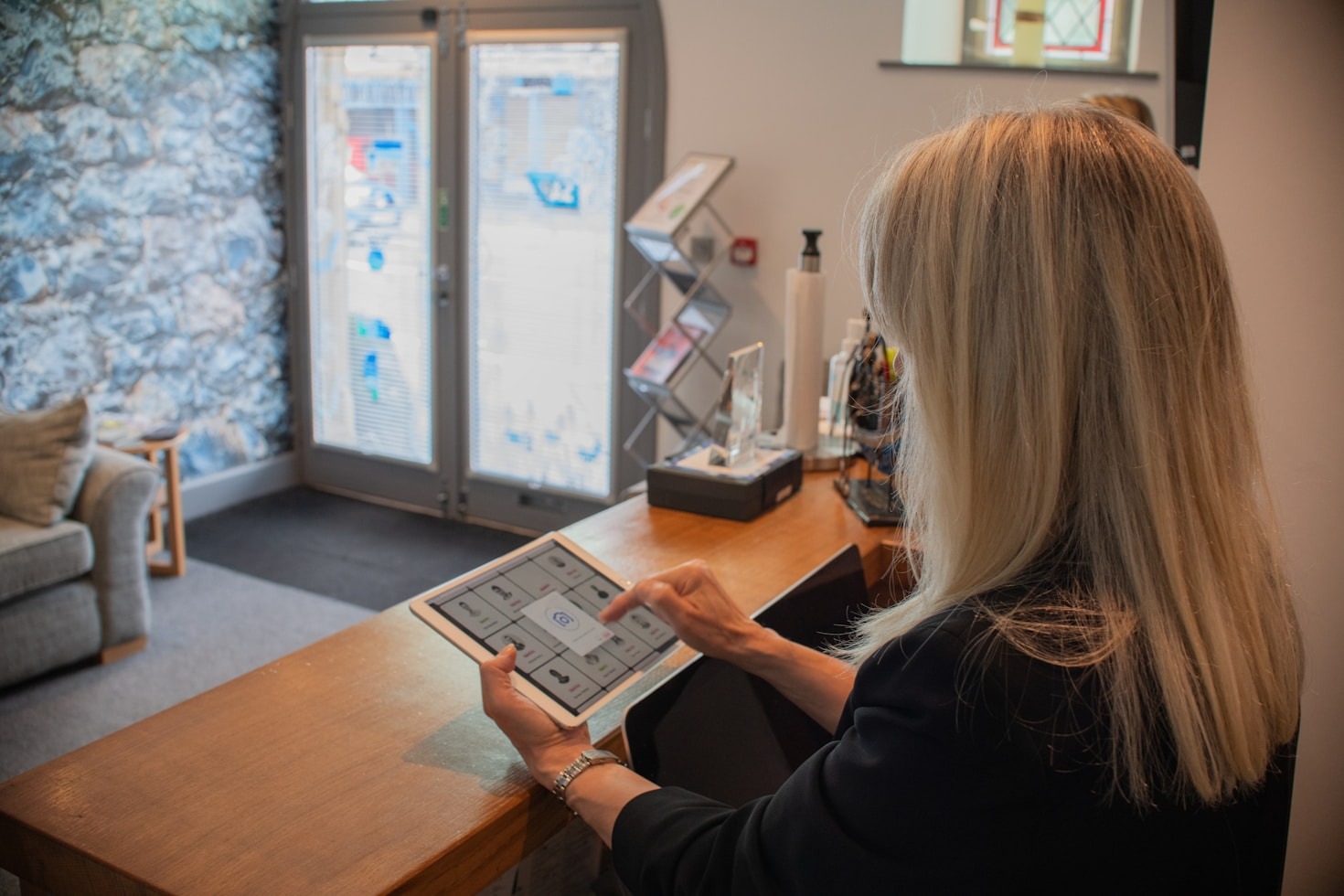 How AI Enhances B2B Appointment Setting